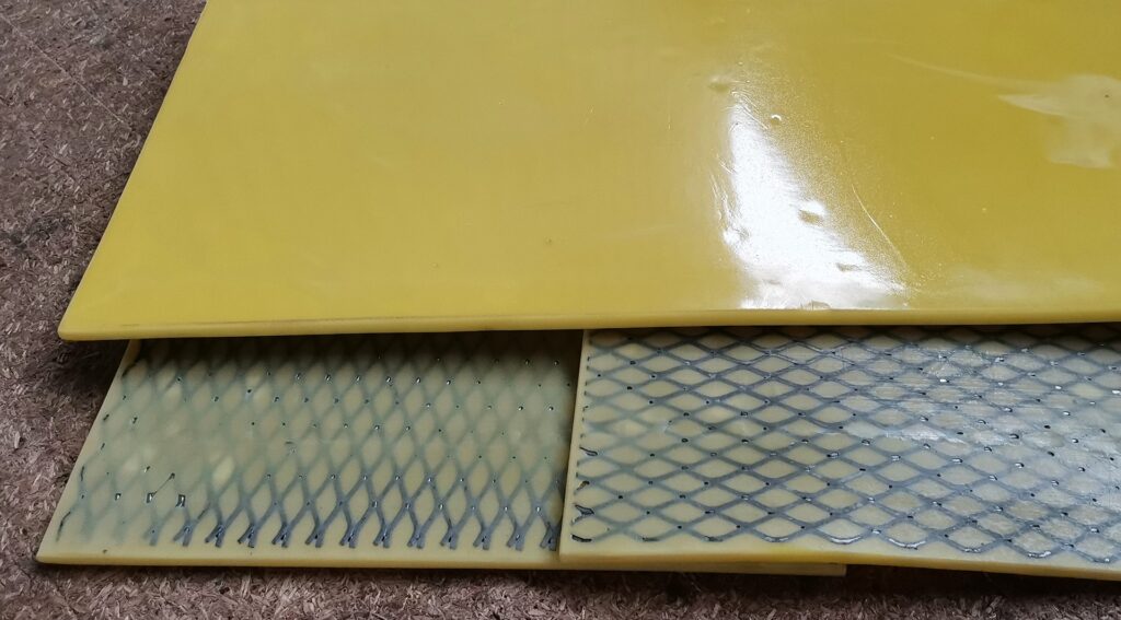 Полиуретановая футеровка для норий и конвейеров на просечно-вытяжной сетке